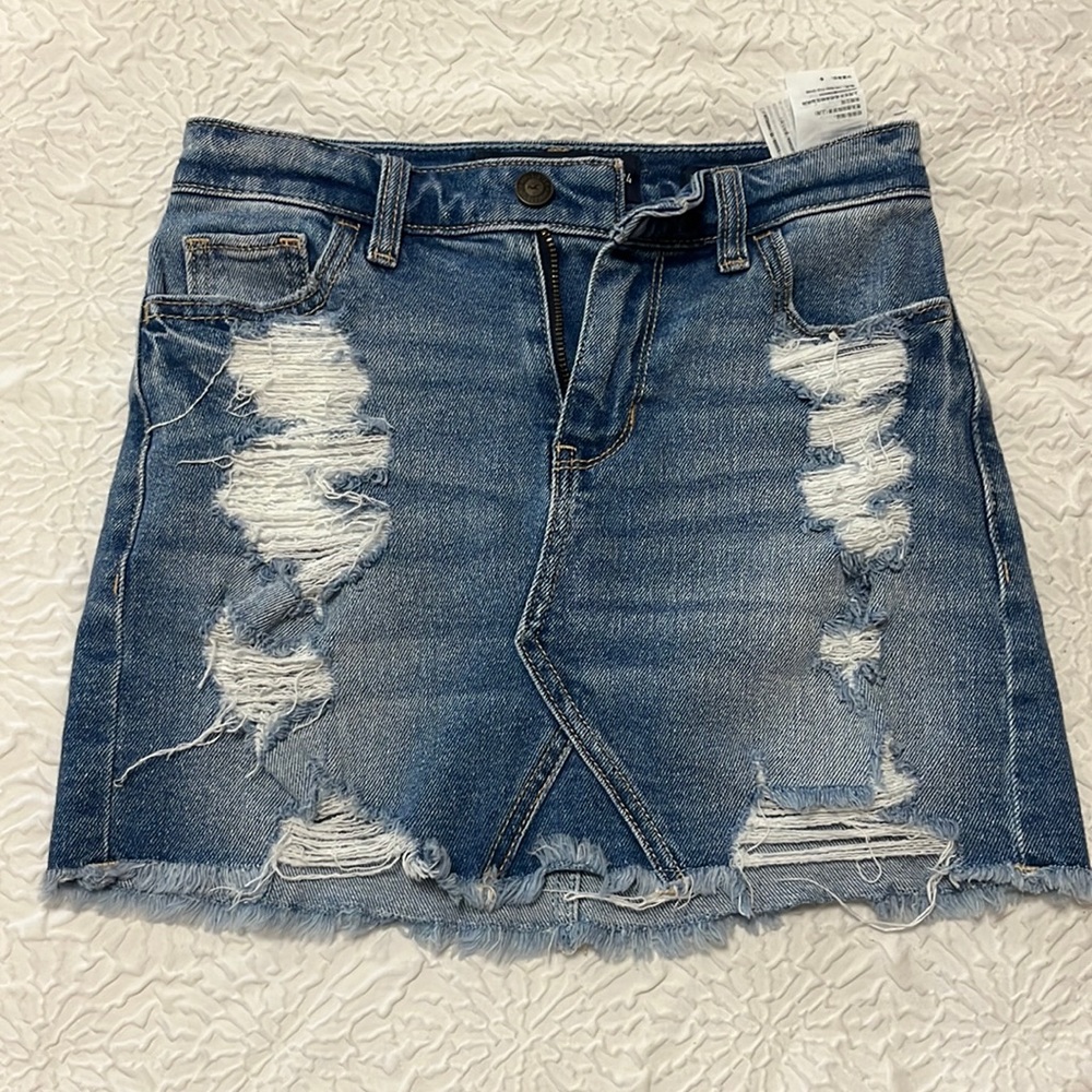 Brand - Hollister , Color - Jean Blue , Conditions - Great almost new m